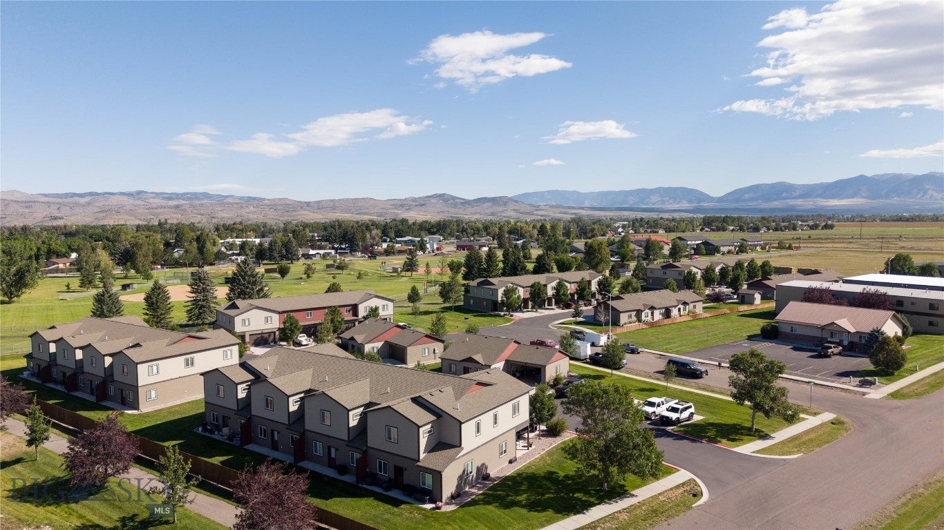 13 & 14 Moreland Court 101-102,301-305,701-904