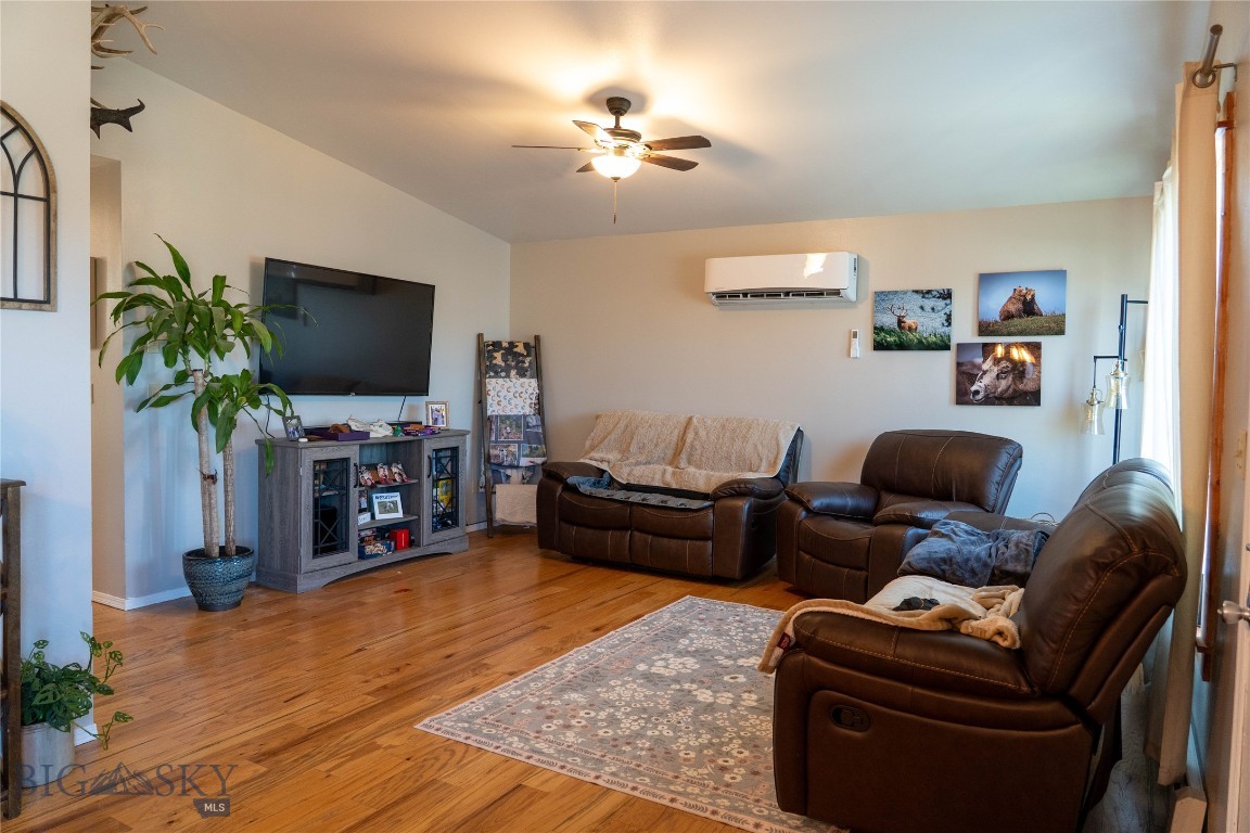 Milwaukee Land Company - Residential