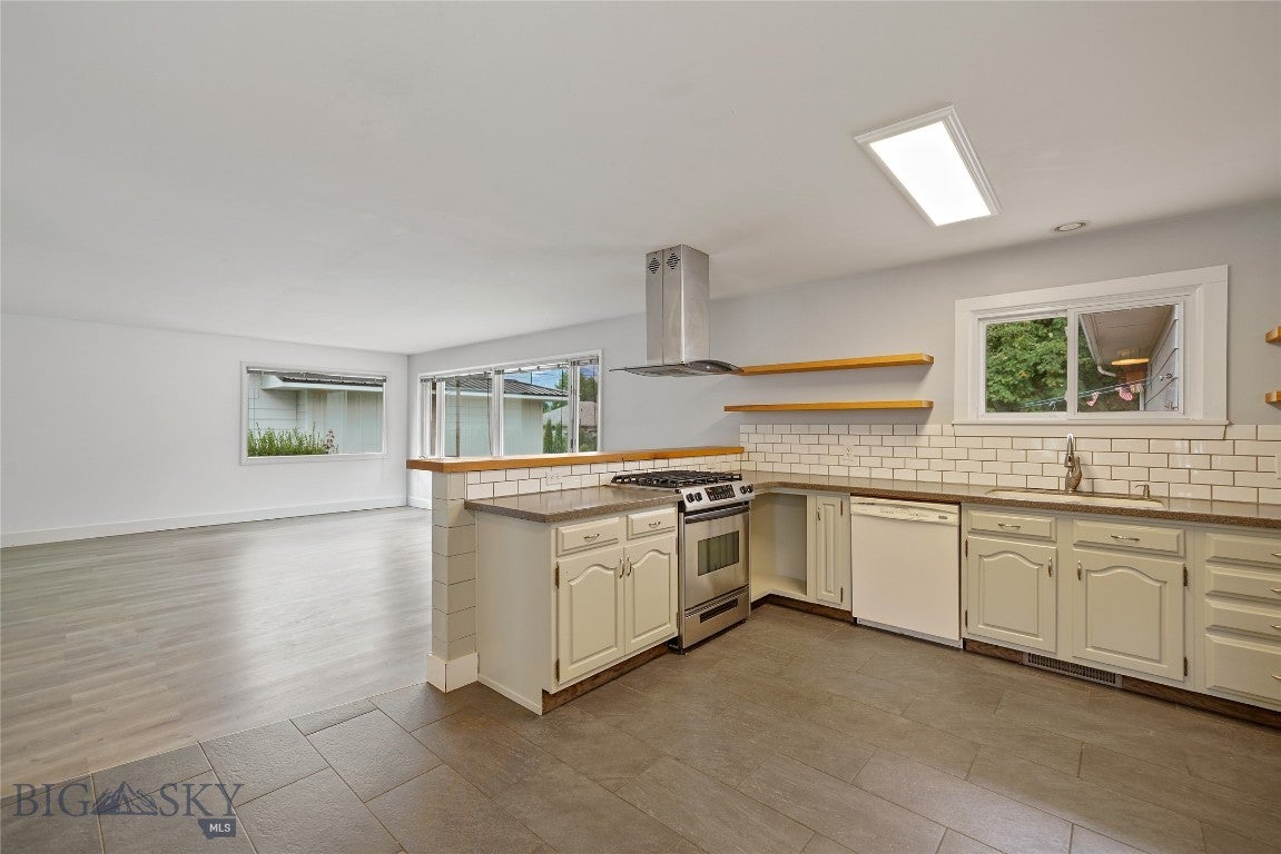 414 N 6th Avenue