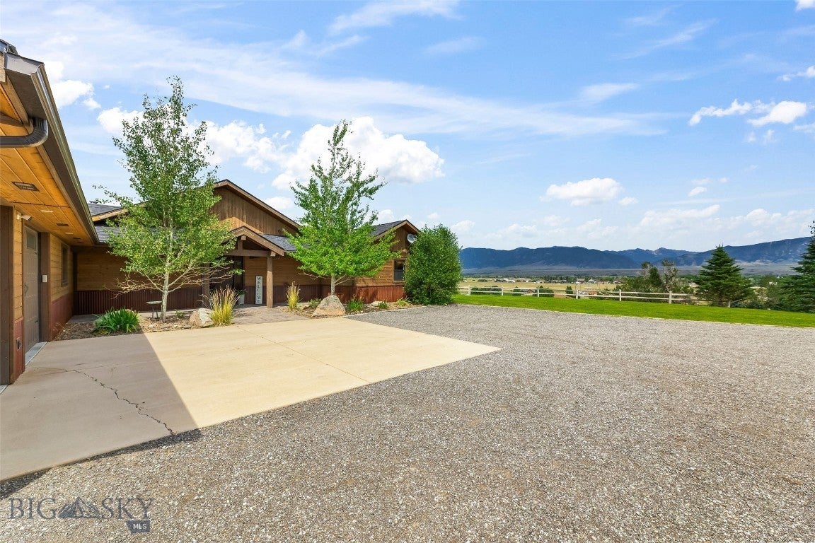 12 Indian Ridge Trail