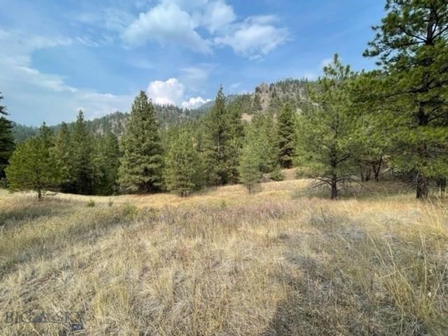 Discover a stunning property perfect for building and recreational activities. Electricity is available less than a mile away. Embrace beautiful views and abundant wildlife, with horses allowed on the premises. Enjoy easy access from Great Falls and Helena, and take advantage of nearby Missouri River. This location is ideal for hunting and recreation, situated close to the Missouri River and Holter Lake.