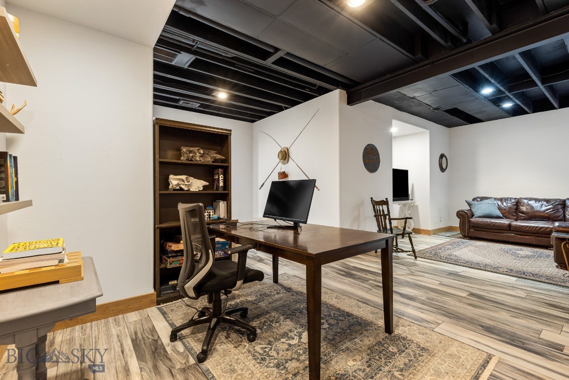 Holding Pen - Residential