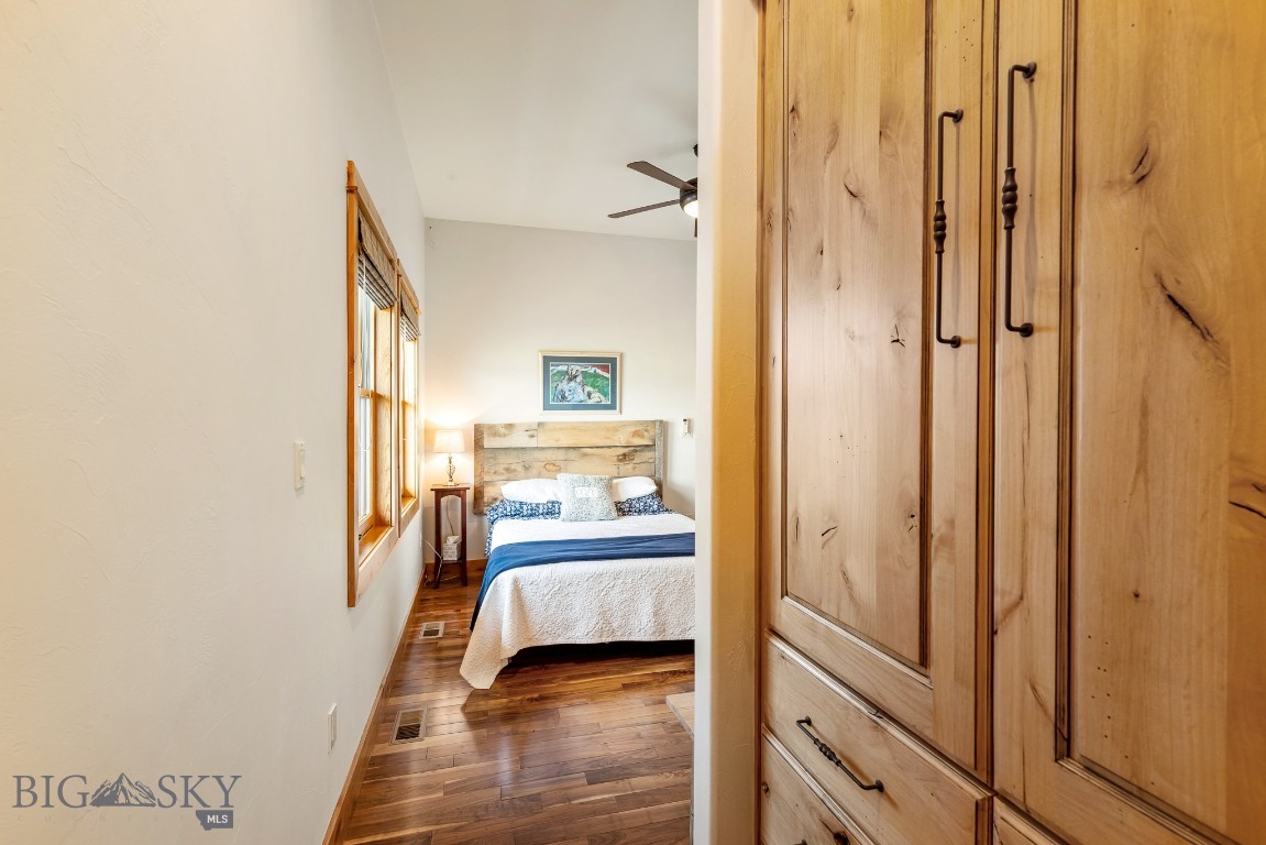 Holding Pen - Residential