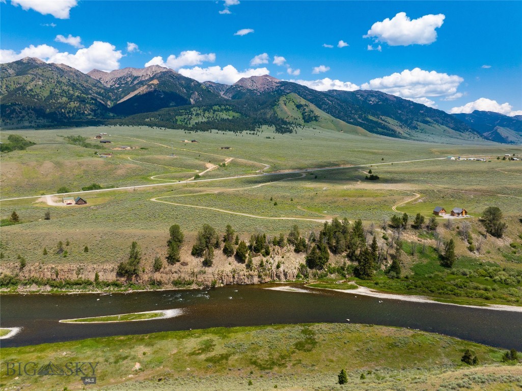Pine Butte Ranch - Madison County - Residential