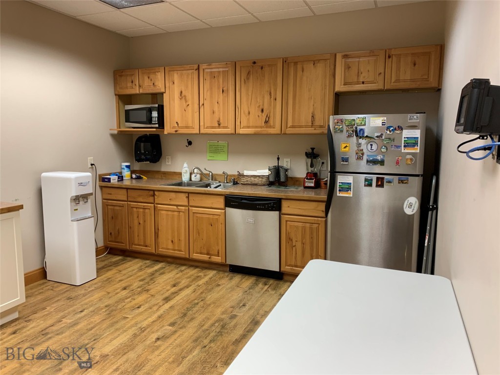 Cougar Park - Commercial Lease