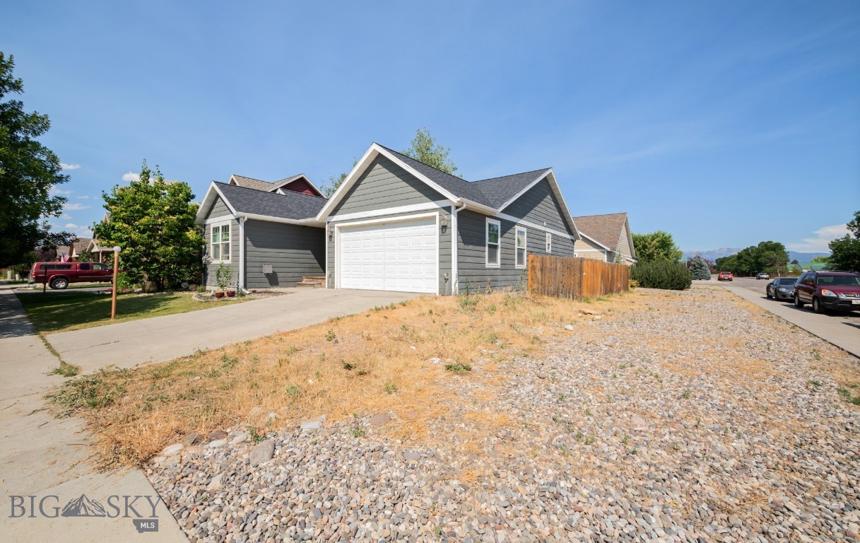 River Rock and Royal Village - Residential