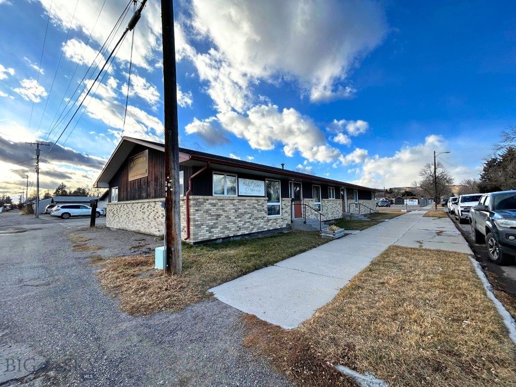 310 E Sebree Street