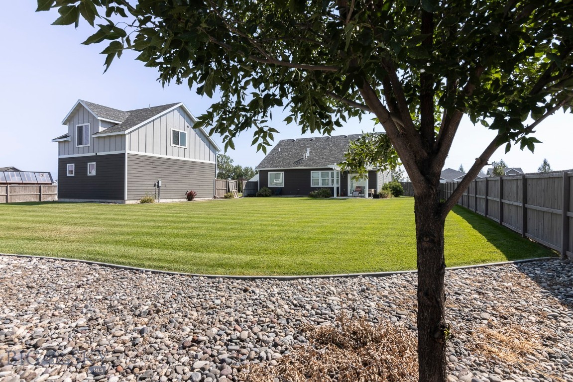 2133 Stewart Loop