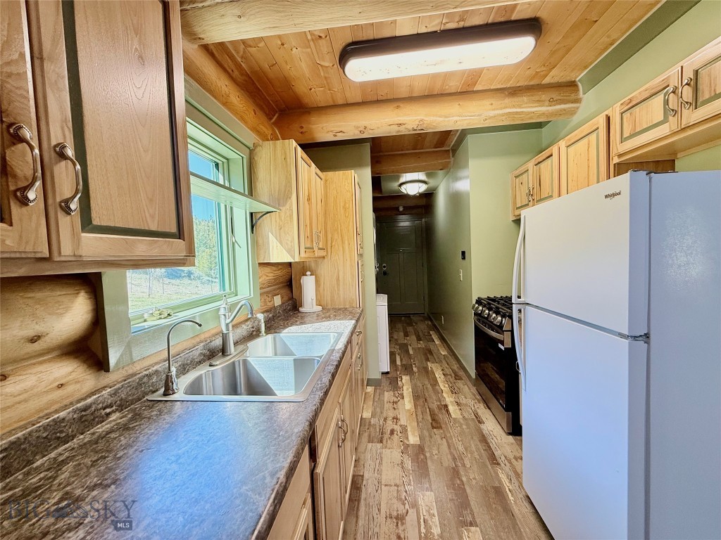 Ponderosa Pines - Residential