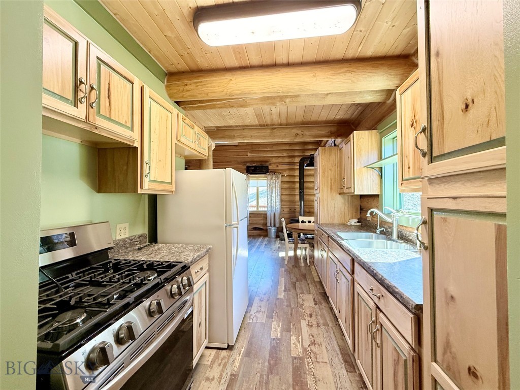 Ponderosa Pines - Residential