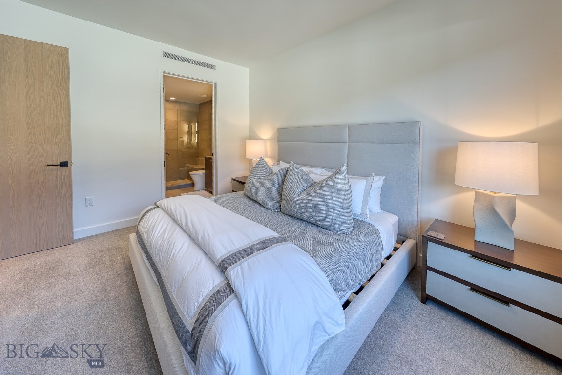 LakeLodge Residences - Residential