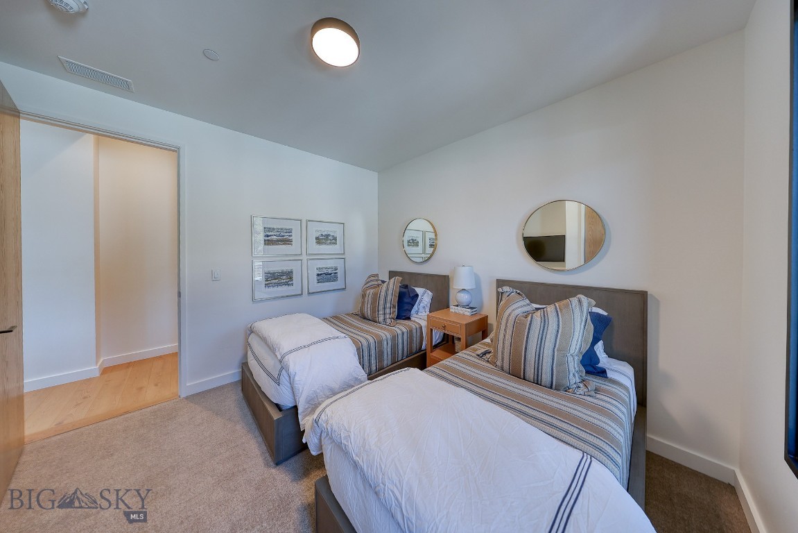 LakeLodge Residences - Residential