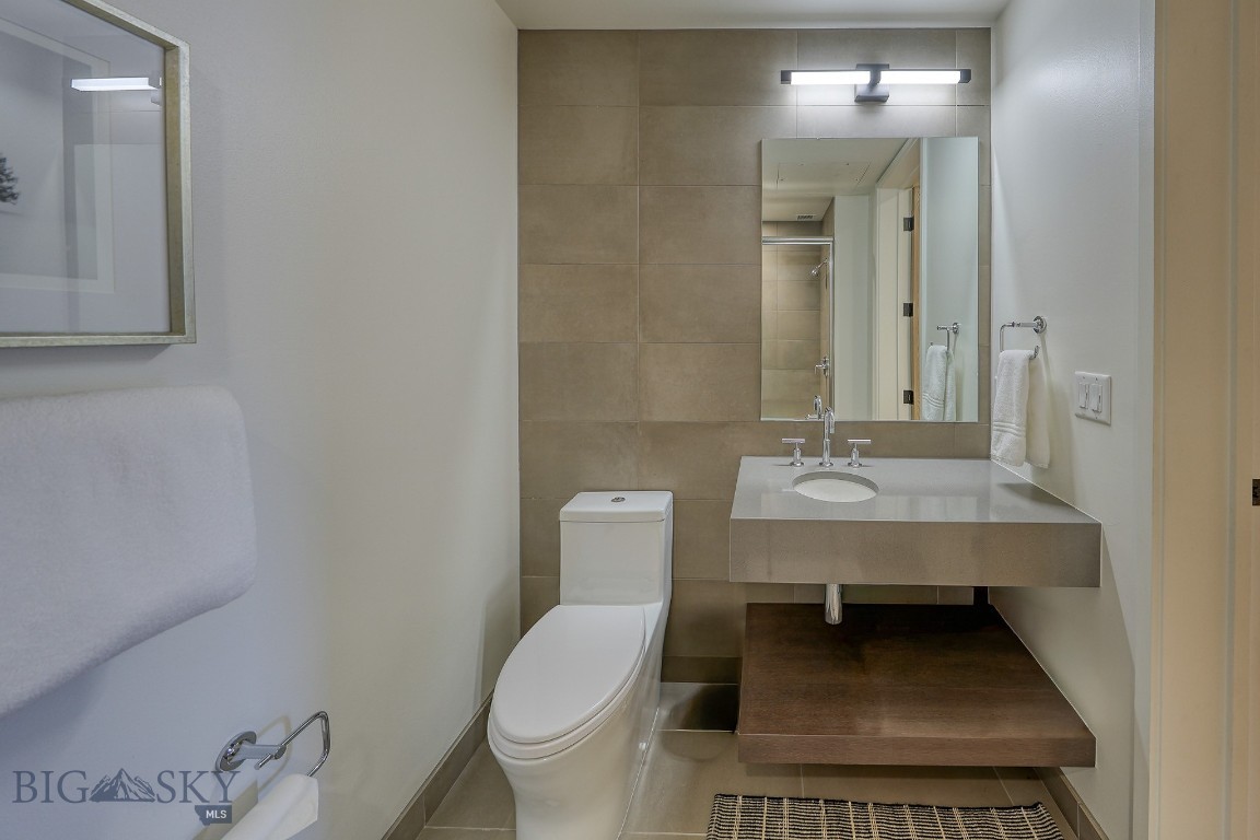 LakeLodge Residences - Residential