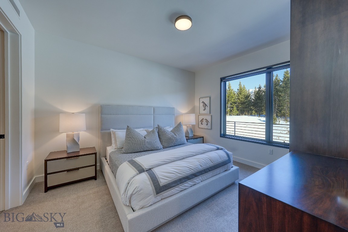 LakeLodge Residences - Residential