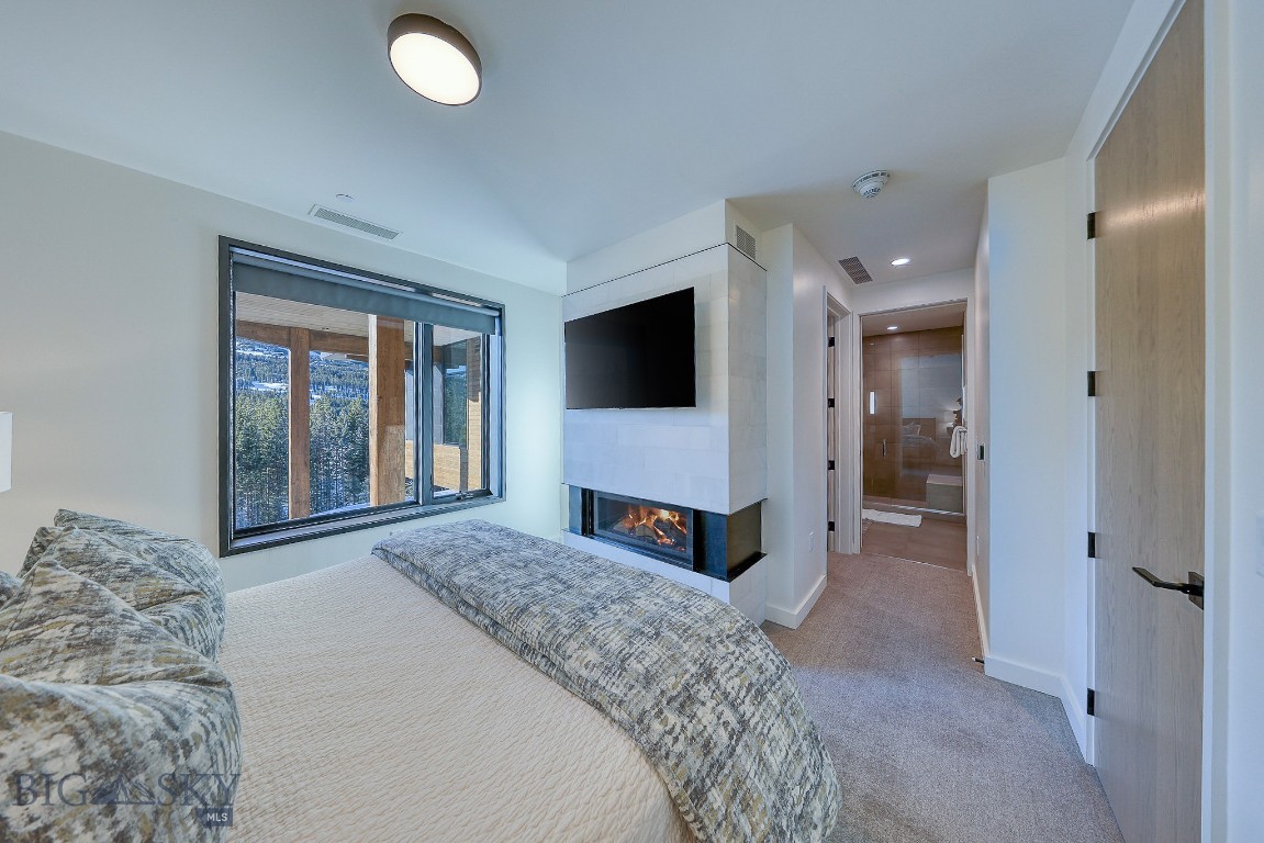 LakeLodge Residences - Residential