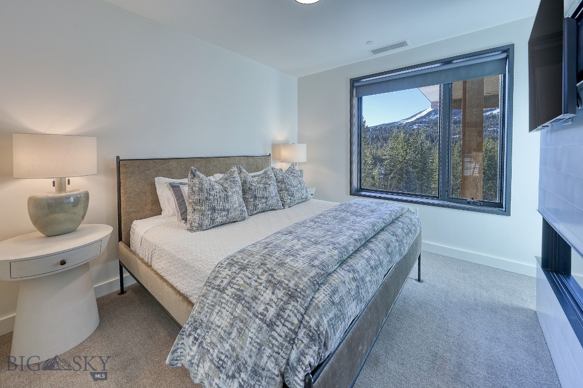 LakeLodge Residences - Residential