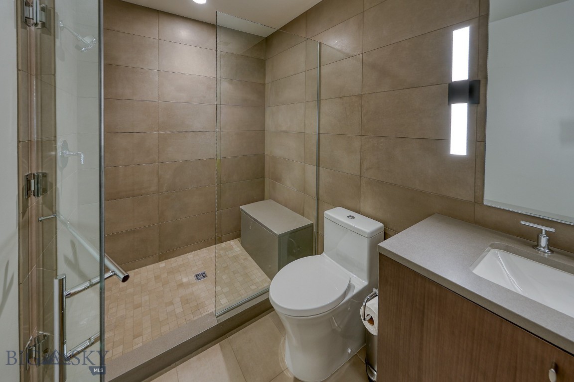 LakeLodge Residences - Residential