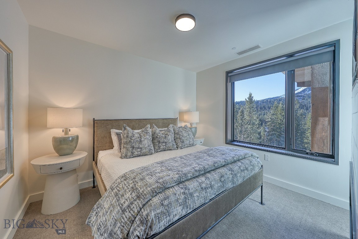 LakeLodge Residences - Residential