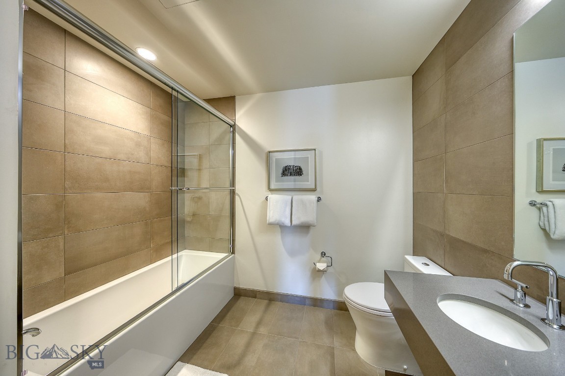 LakeLodge Residences - Residential