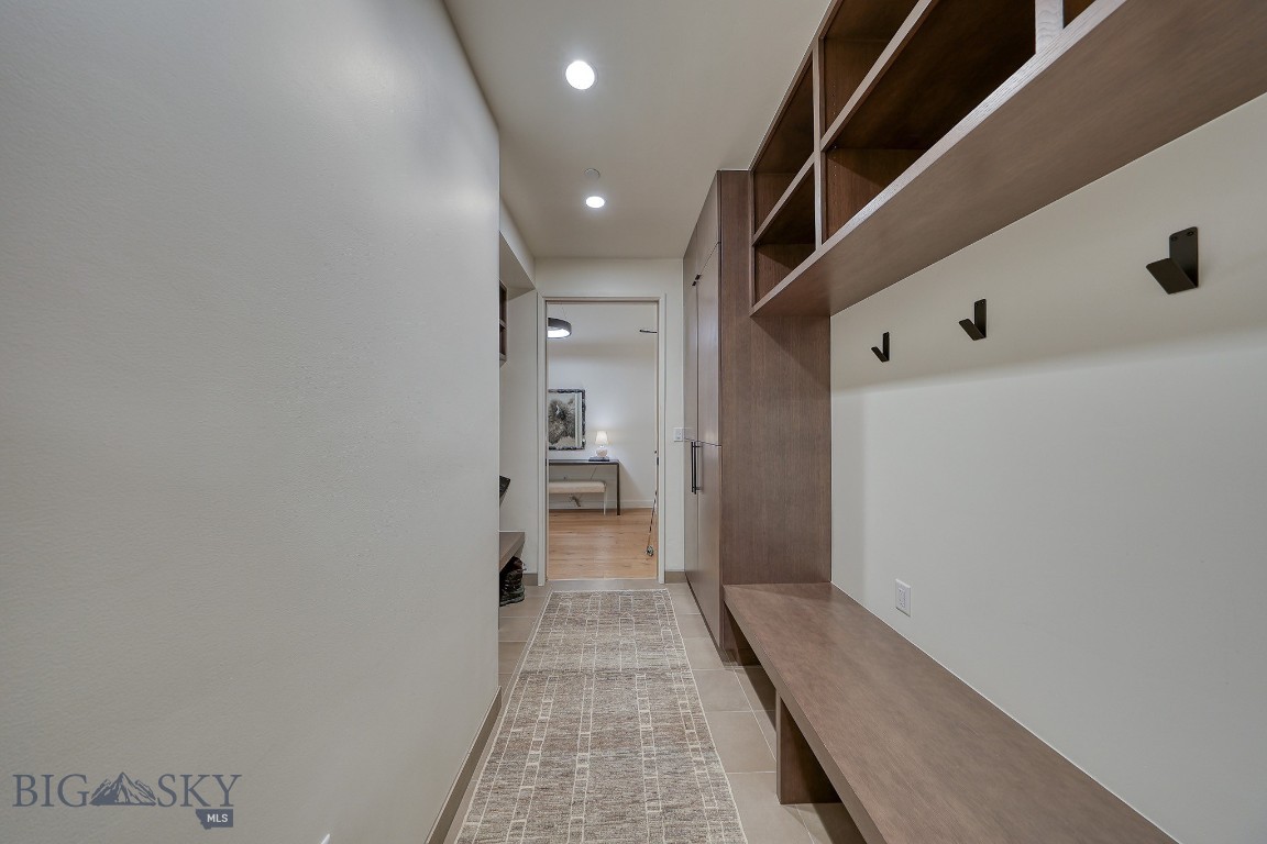 LakeLodge Residences - Residential