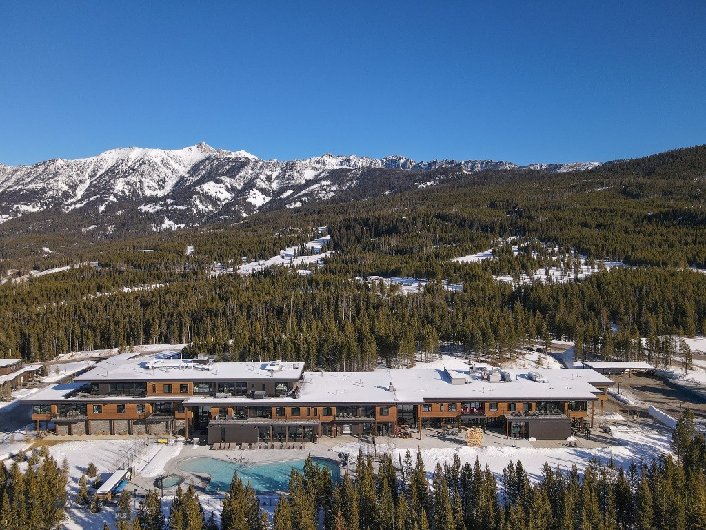 LakeLodge Residences - Residential