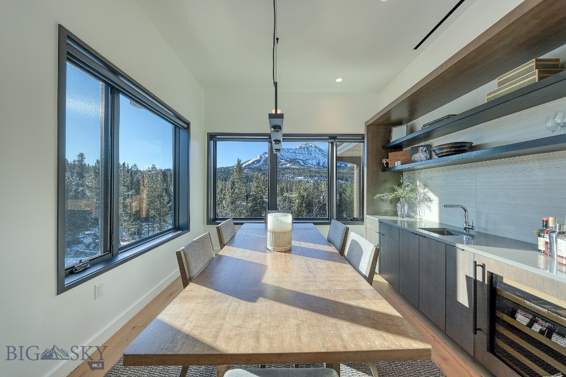 LakeLodge Residences - Residential