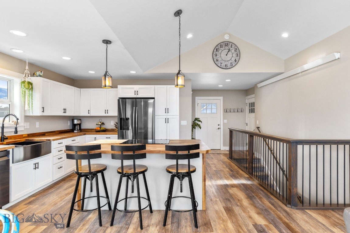 Livingston, Montana 59047, United States, 5 Bedrooms Bedrooms, ,3 BathroomsBathrooms,Residential,Active,15785