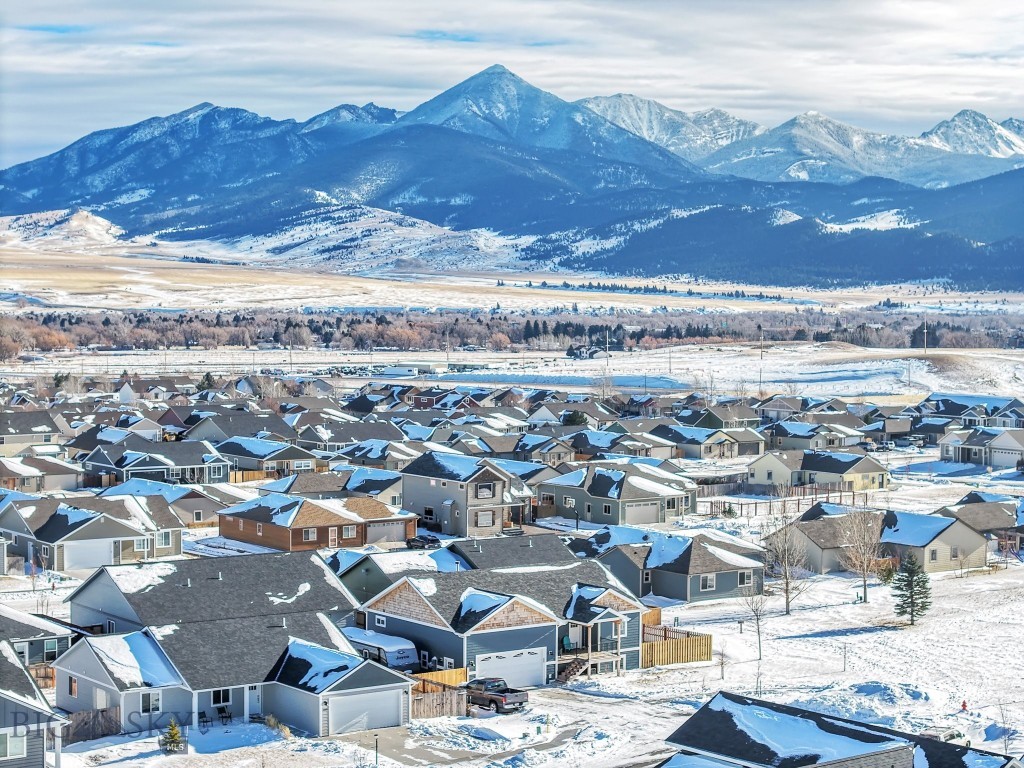 Livingston, Montana 59047, United States, 5 Bedrooms Bedrooms, ,3 BathroomsBathrooms,Residential,Active,15785