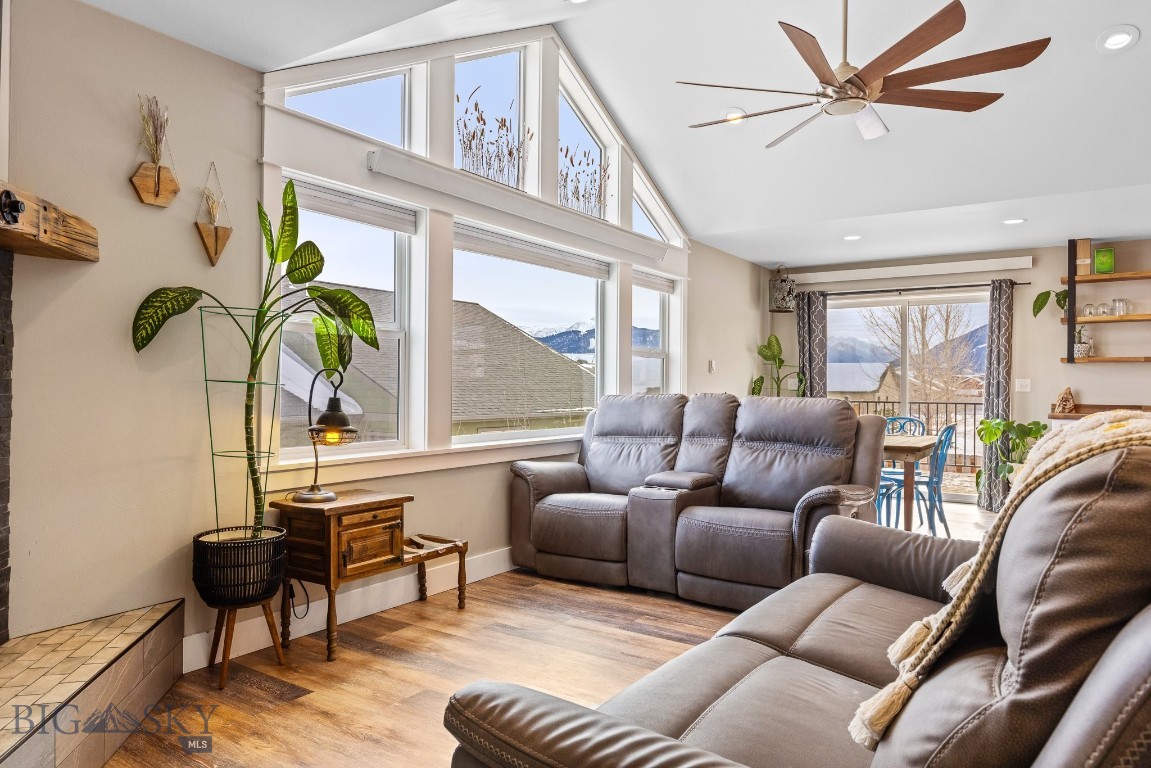 Livingston, Montana 59047, United States, 5 Bedrooms Bedrooms, ,3 BathroomsBathrooms,Residential,Active,15785