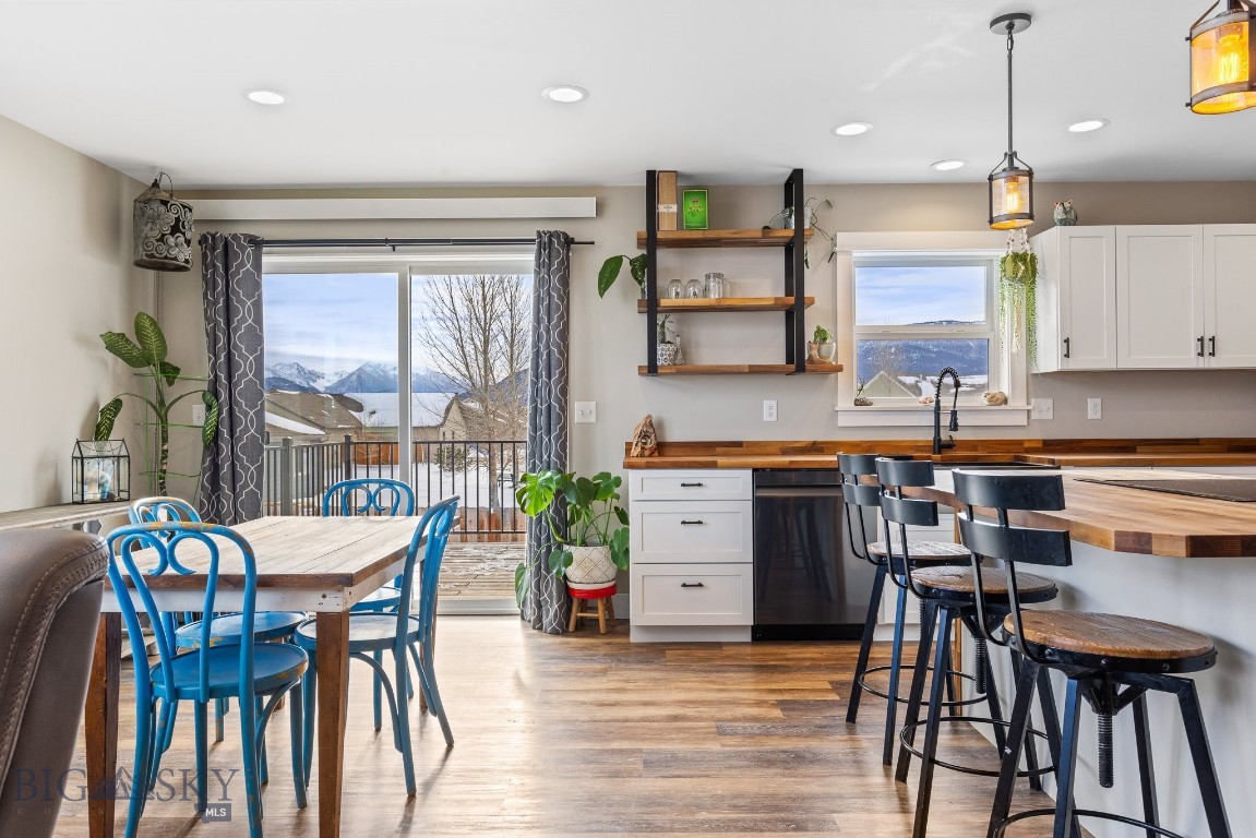 Livingston, Montana 59047, United States, 5 Bedrooms Bedrooms, ,3 BathroomsBathrooms,Residential,Active,15785