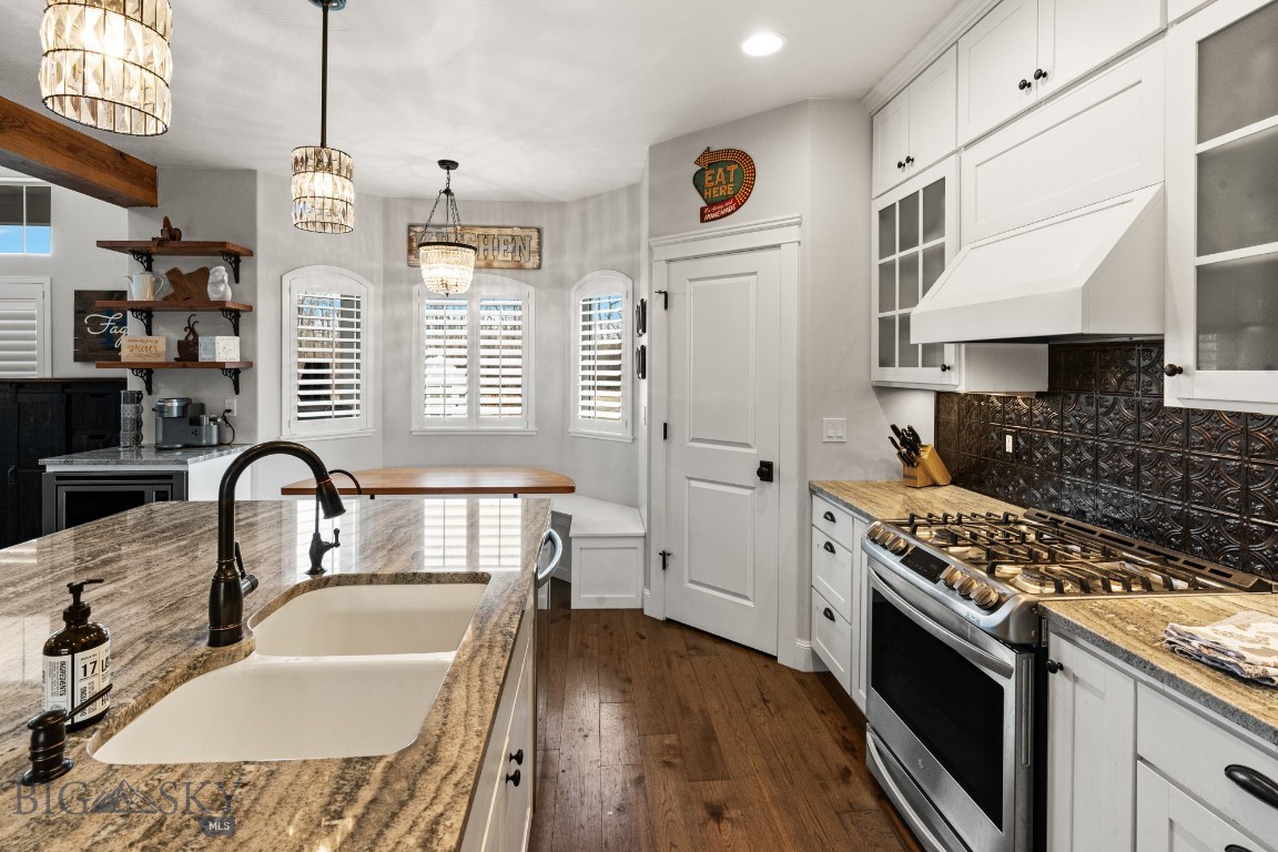 Bozeman, Montana 59715, United States, 4 Bedrooms Bedrooms, ,4 BathroomsBathrooms,Residential,Contingent,60542