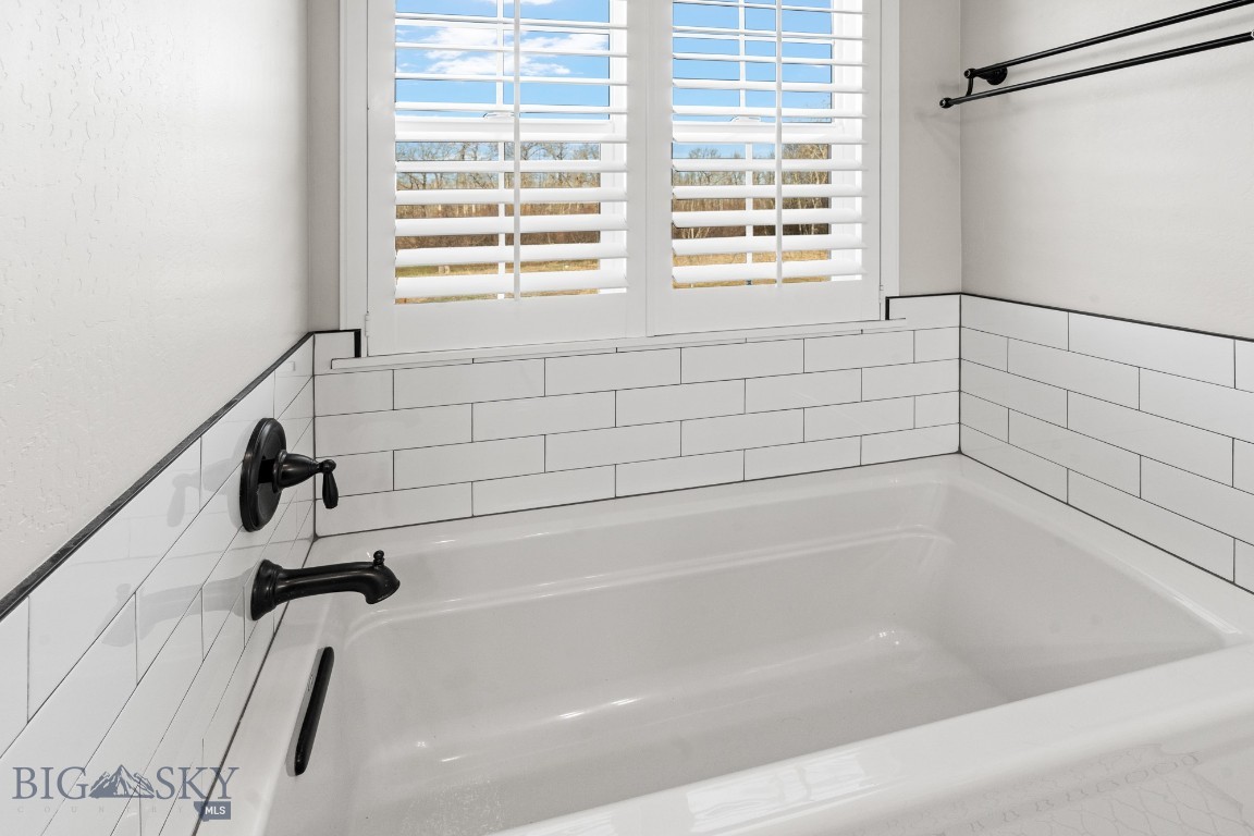 Bozeman, Montana 59715, United States, 4 Bedrooms Bedrooms, ,4 BathroomsBathrooms,Residential,Contingent,60542