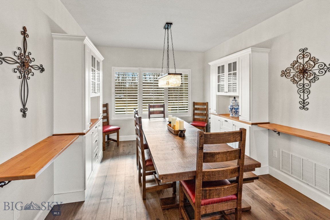 Bozeman, Montana 59715, United States, 4 Bedrooms Bedrooms, ,4 BathroomsBathrooms,Residential,Contingent,60542