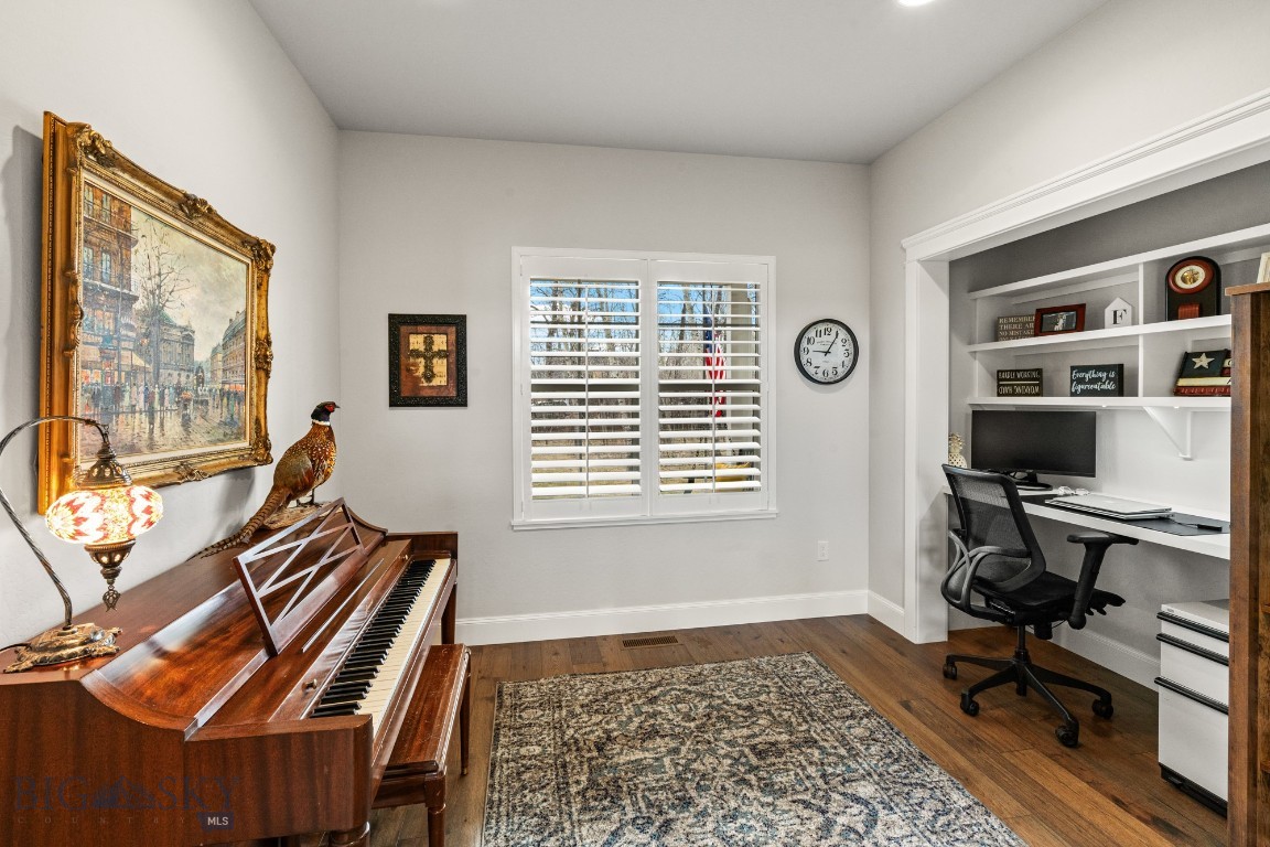 Bozeman, Montana 59715, United States, 4 Bedrooms Bedrooms, ,4 BathroomsBathrooms,Residential,Contingent,60542