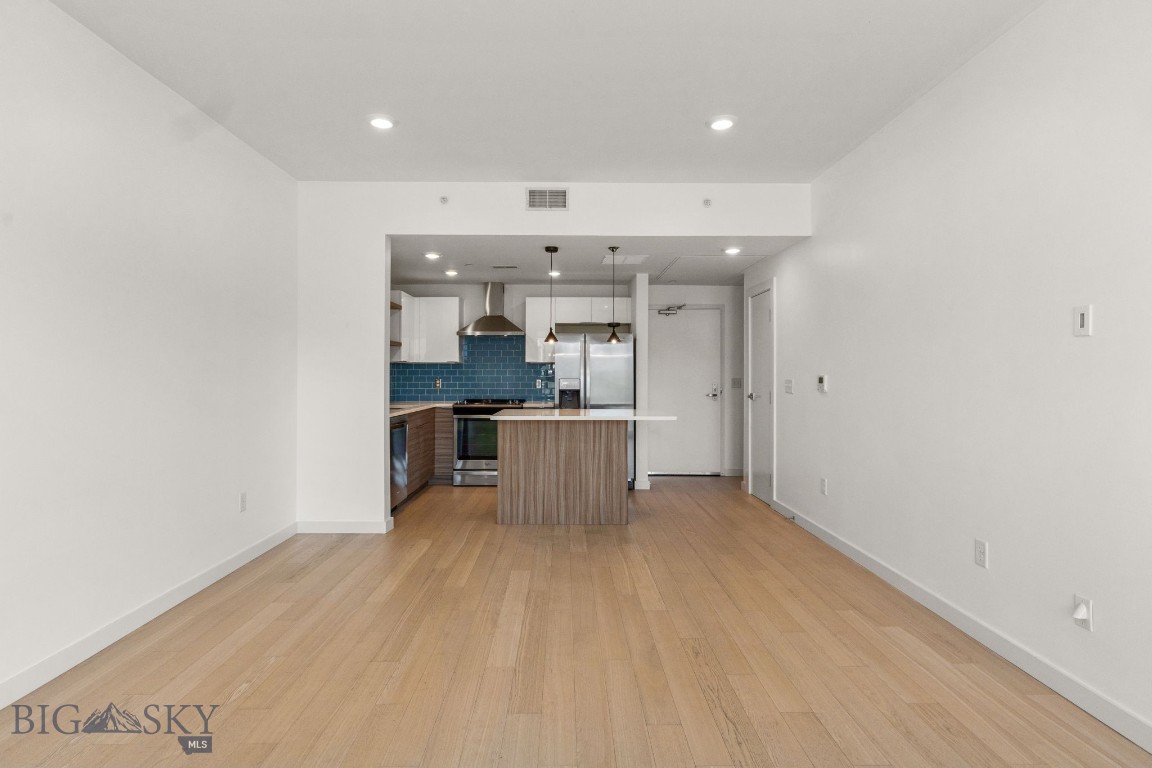 Bozeman, Montana 59718, United States, 1 Bedroom Bedrooms, ,1 BathroomBathrooms,Residential,Pending,180565