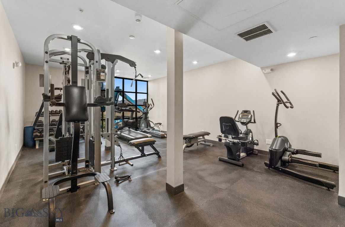 Bozeman, Montana 59718, United States, 1 Bedroom Bedrooms, ,1 BathroomBathrooms,Residential,Pending,180565