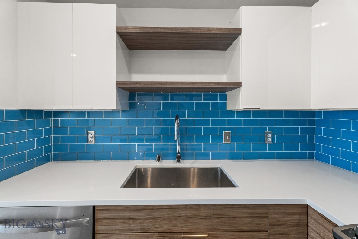 Bozeman, Montana 59718, United States, 1 Bedroom Bedrooms, ,1 BathroomBathrooms,Residential,Pending,180565