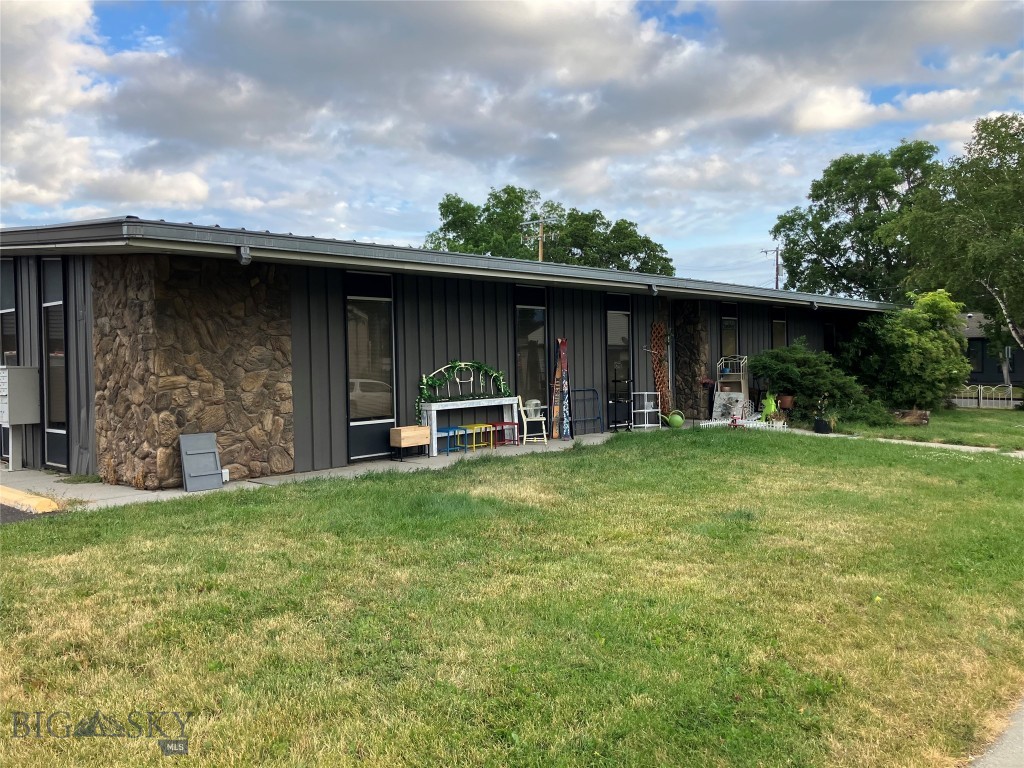 19 N 10th Avenue