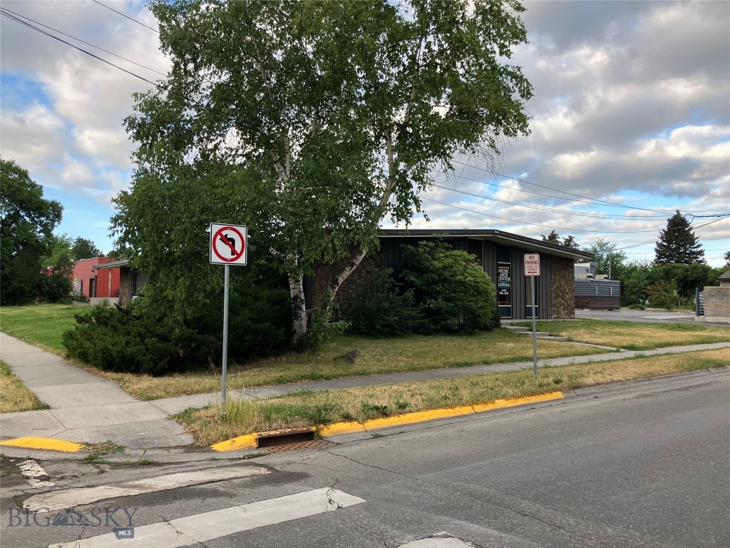 19 N 10th Avenue