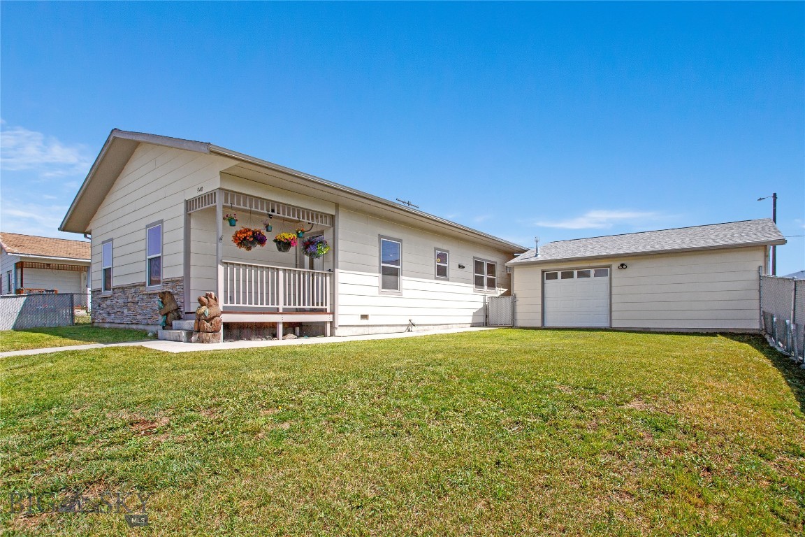 Butte, Montana 59701, United States, 4 Bedrooms Bedrooms, ,2 BathroomsBathrooms,Residential,Contingent,157719 Butte, Montana 59701, United States, 4 Bedrooms Bedrooms, ,2 BathroomsBathrooms,Residential,Contingent,157719