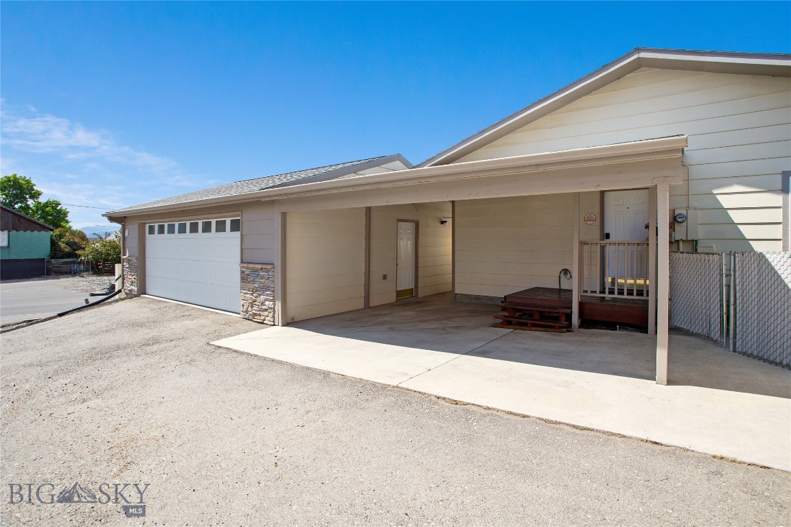 Butte, Montana 59701, United States, 4 Bedrooms Bedrooms, ,2 BathroomsBathrooms,Residential,Contingent,157719