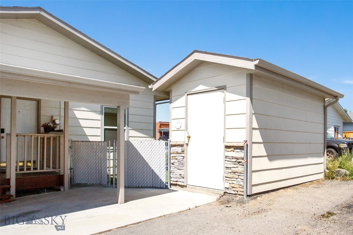 Butte, Montana 59701, United States, 4 Bedrooms Bedrooms, ,2 BathroomsBathrooms,Residential,Contingent,157719