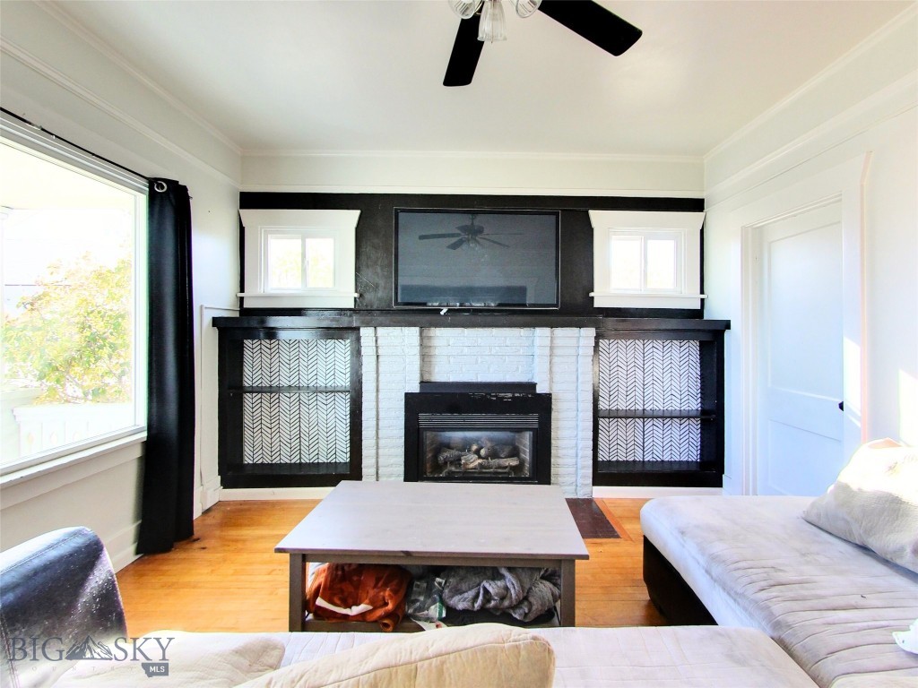 205 N Pacific Street