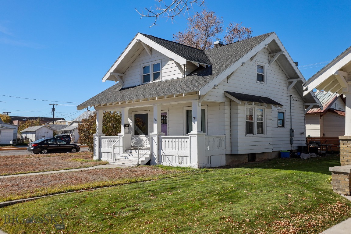 205 N Pacific Street