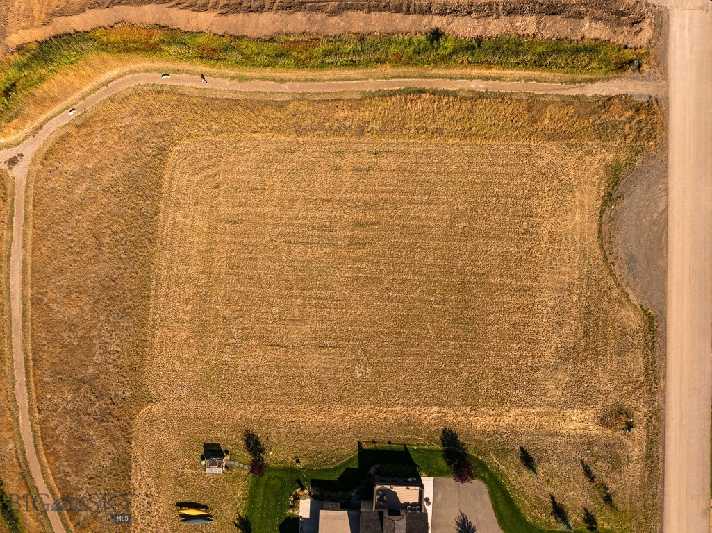 Home 40 - Land