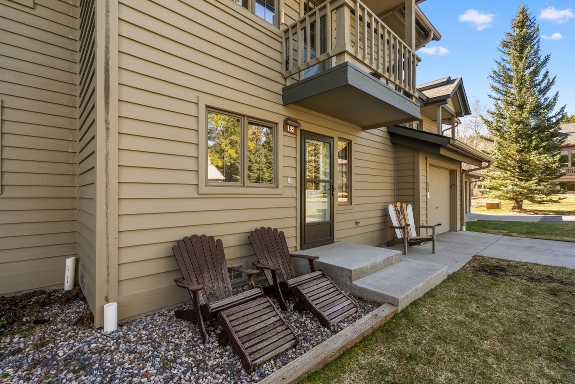 Big Sky Hidden Village Condo - Residential