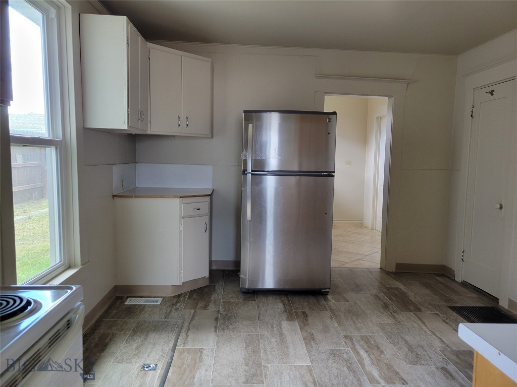 Butte, Montana 59701, United States, 3 Bedrooms Bedrooms, ,1 BathroomBathrooms,Residential,Pending,63337