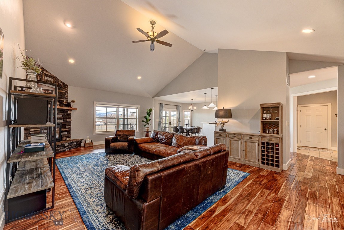 Helena, Montana 59635, United States, 6 Bedrooms Bedrooms, ,4 BathroomsBathrooms,Residential,Active,133808