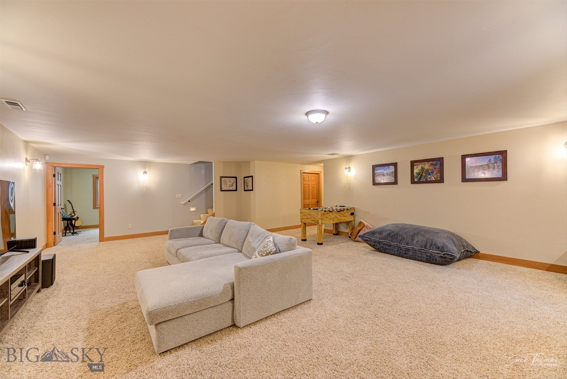 Helena, Montana 59635, United States, 6 Bedrooms Bedrooms, ,4 BathroomsBathrooms,Residential,Active,133808