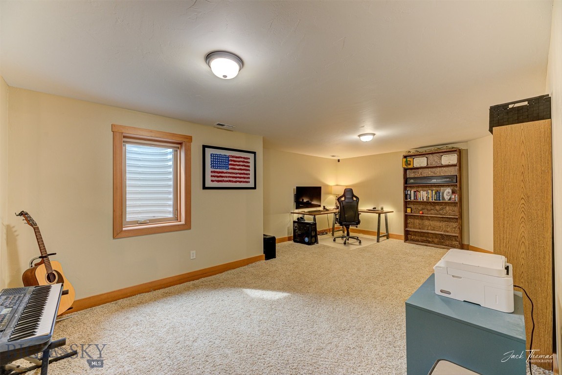 Helena, Montana 59635, United States, 6 Bedrooms Bedrooms, ,4 BathroomsBathrooms,Residential,Active,133808